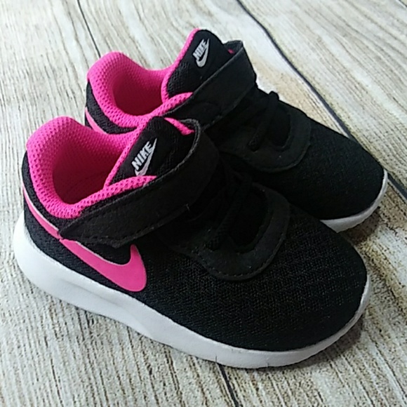 baby nikes girl